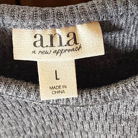 NWT a.n.a. Square Neck Ribbed Knit Top–Heather Gray Soft Romantic Long Sleeve L - Picture 4 of 11